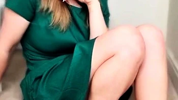 Jessy, teen brunette fucking toys solo