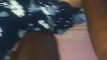 Beau-père me baise fort seul à la maison