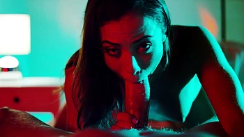 Anastasia Brokelyn se fait lécher et baiser violemment