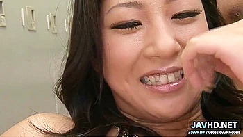 Почему эта азиатская киска мокрая, выпуск 13