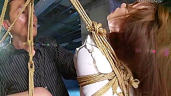 Азиатская жена связана и трахнута в клубе Bdsm 8