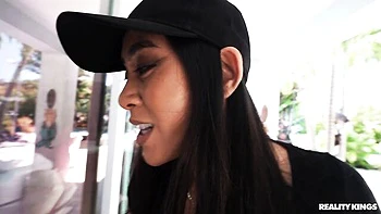 Oral dirt with amative Emerald Loves from RK Prime