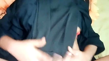 Adolescente hijabi desi fodendo forte em sexo caseiro de Bangladesh
