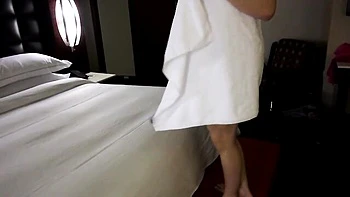 Blondie chick with round ass Riley Reyes is jumping on a fat cock