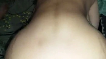 Waqar Ali folla pussy pakistaní y mete dedos en culo con gran polla