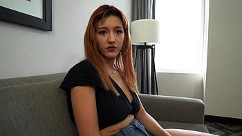 Tony e Keely Rose transam apaixonadamente a ruiva ardente