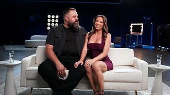 Jax Slayher stuffs Lorreign’s bald pussy with bbc