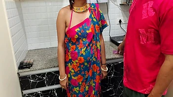 Le beau-fils apprend à la belle-mère le préservatif, creampie et grosse éjac