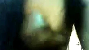 Femme de ménage asiatique suce gros sexe amateur POV