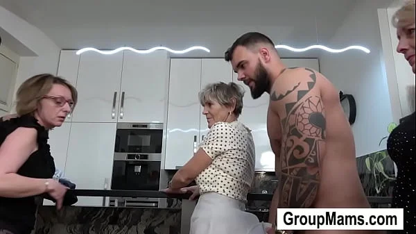 Who wouldn’t fuck old grannies?