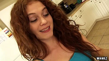 Eden Adams et Kelly Skyline s’enfilent et se font baiser par Chris Johnson