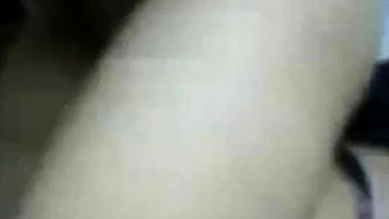 Moreninha asiática de lingerie rosa fodida no doggy com gozada