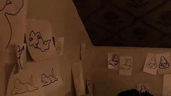 Milf brune ronde nue avec gros cul