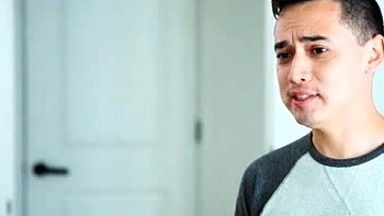 Mi madrastra rubia no para de follarme