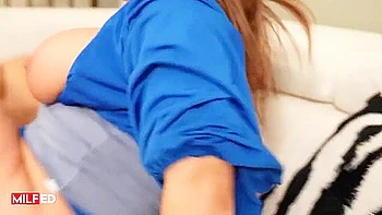 Толстая брюнетка милашка Наташа жестко отсосала