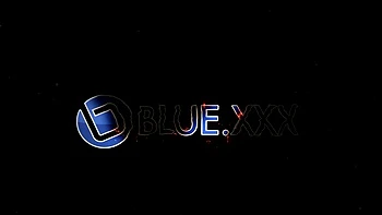 Sarina e Robin gangbang hardcore com boquete e strap-on