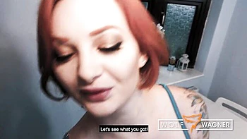 Zara DuRose suce un énorme cock en brunette sexy