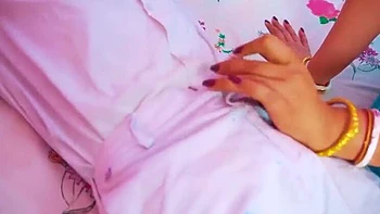 Indische Lehrerin fickt Schüler hart doggy und ins Gesicht