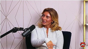 Milf britânica Bonnie Blue sem filtros com Holly Randall