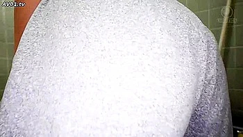 LULU_390_02_1932504546