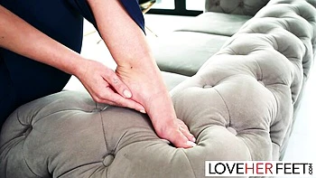 Gal Ritchie’s footjob JOI session