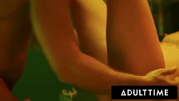 Pawg Sex Addict Anna Claire Clouds Taunts Cop During Interegation Into