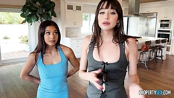 Lana Smalls curvilínea chupa um pauzão no doggy