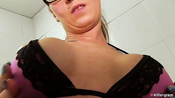 Gran polla de Demona Dragon en gangbang y bukkake