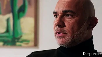 Энджи Фэйт глубоко сосет и трахается в жопу вдвоем