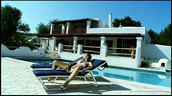 Lesbians Eufrat & Keana Moire Fuck Outdoors With Toys