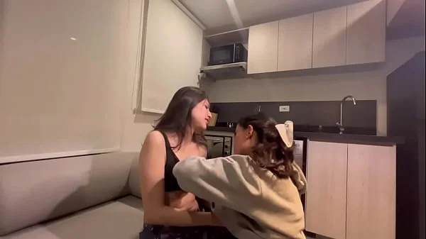 Mi esposo contrata a una plomera para que no le sea infiel