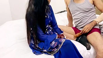 Polla grande india folla duro la apretada vecina