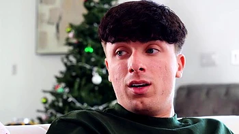 Lana e Mia fodem com a pica do meio-irmão no Natal