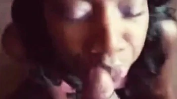 Amadora preta faz facial e boquete enorme