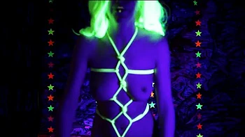 EB Shamrock Bondage Babe Cam Dance