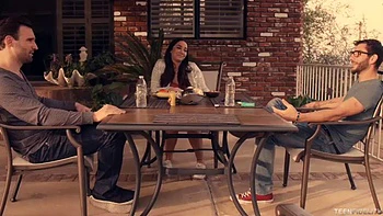 Mejores amigos follando: mamada, perrito y cowgirl