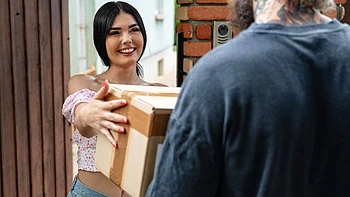 Skinny Luna Bunny’s Teen Blowjob & Doggy Style