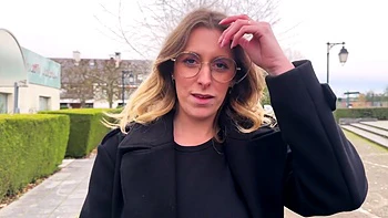 Aurrora, 23, big-tits milf in lingerie