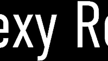 Julia Ann milf sexy aux gros seins se masturbe