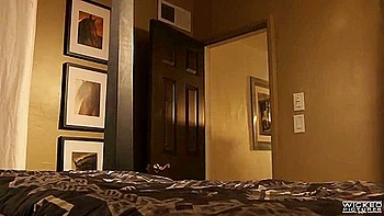 Asiatica morena follada anal con lencería de encaje