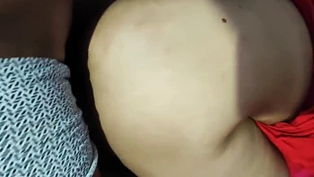 Stiefsohn fickt busige Stiefmutter in die Fotze