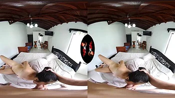 Latina bläst und fickt Cowgirl & Missionar 3D