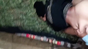 Baisé ma demi-sœur poilue toute la nuit pour calmer sa chatte