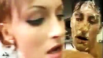 Минет, догги и наездница - как её зовут?