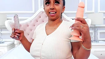 Stacy se marca una mamada amateur