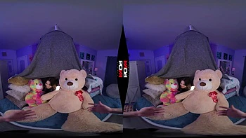 Brunette Teen Pornstar’s Fappy VR Accidents