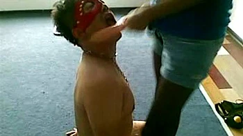 Prinzessin Shenyang fickt anal und saugt Schwanz doggy