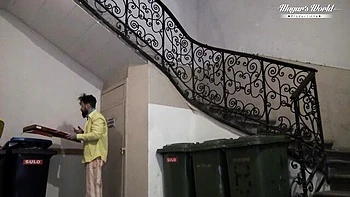 Tattooierte Brünette Mugur und Lili blasen und ficken hart