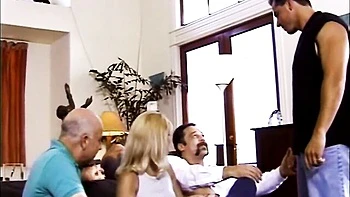 Trío anal con milf caliente y swingers