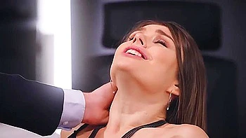 Princess Alice Shakes Big Tits and Ass